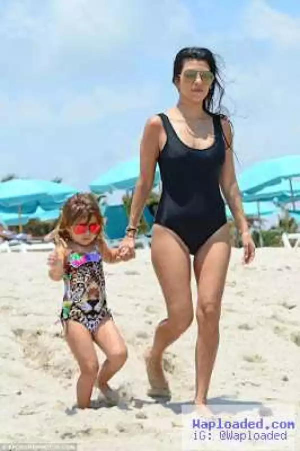 Photos: Kourtney Kardashian puts her hot bod on display at the beach